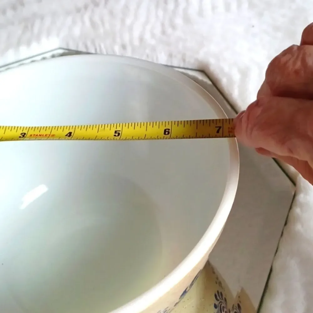 PYREX  Homestead Tan  & Blue  402 1.5 Quart Vintage Mixing‎ Bowl